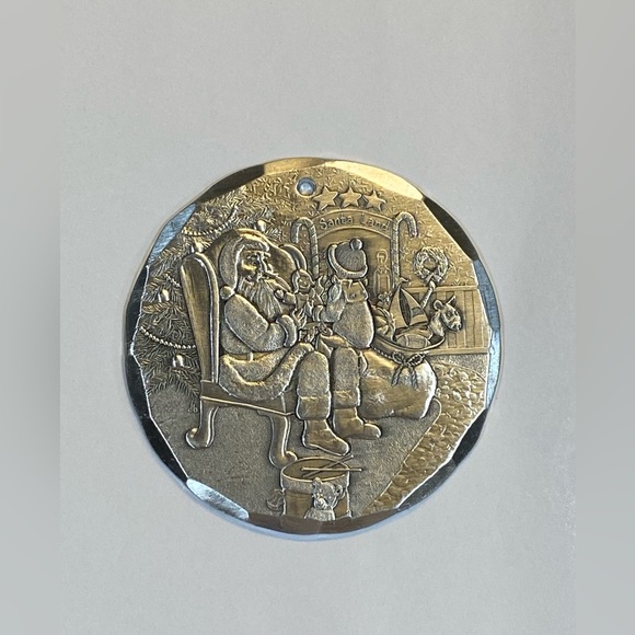 Wendell August Forge 2007 Santa Ornament - Picture 2 of 4